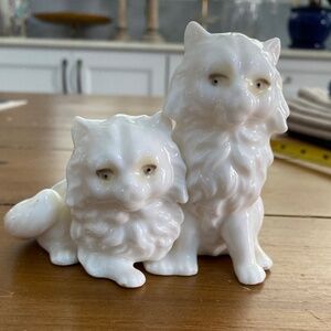 Vintage Lenwile Ardalt Verithin Japanese Porcelain White Cats figurine